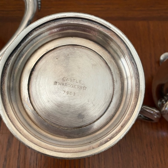 Vintage Castle - Wm.Rogers Tea/Coffee, Sugar and Cream set - Picture 3 of 9